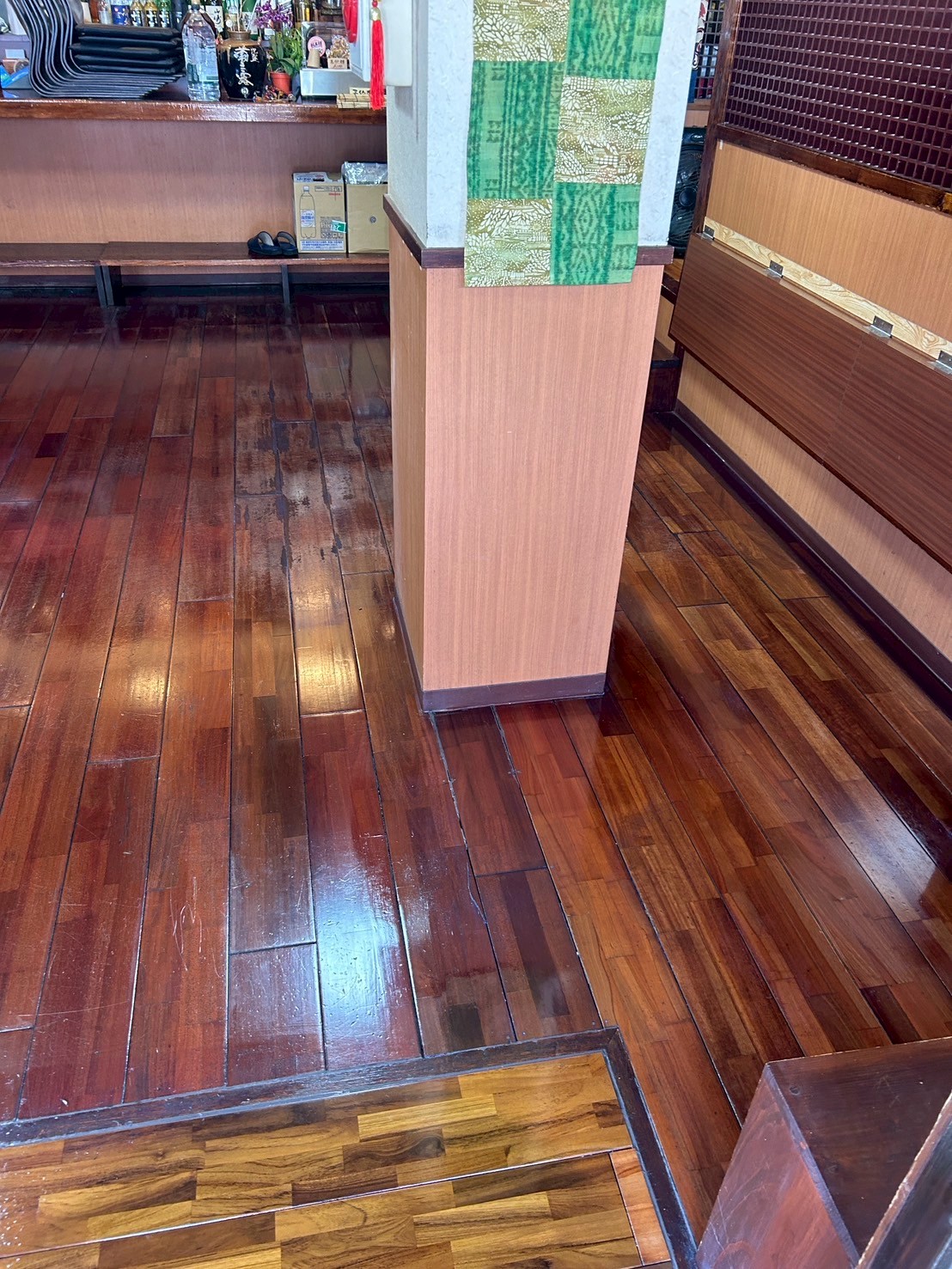 居酒屋店舗清掃後