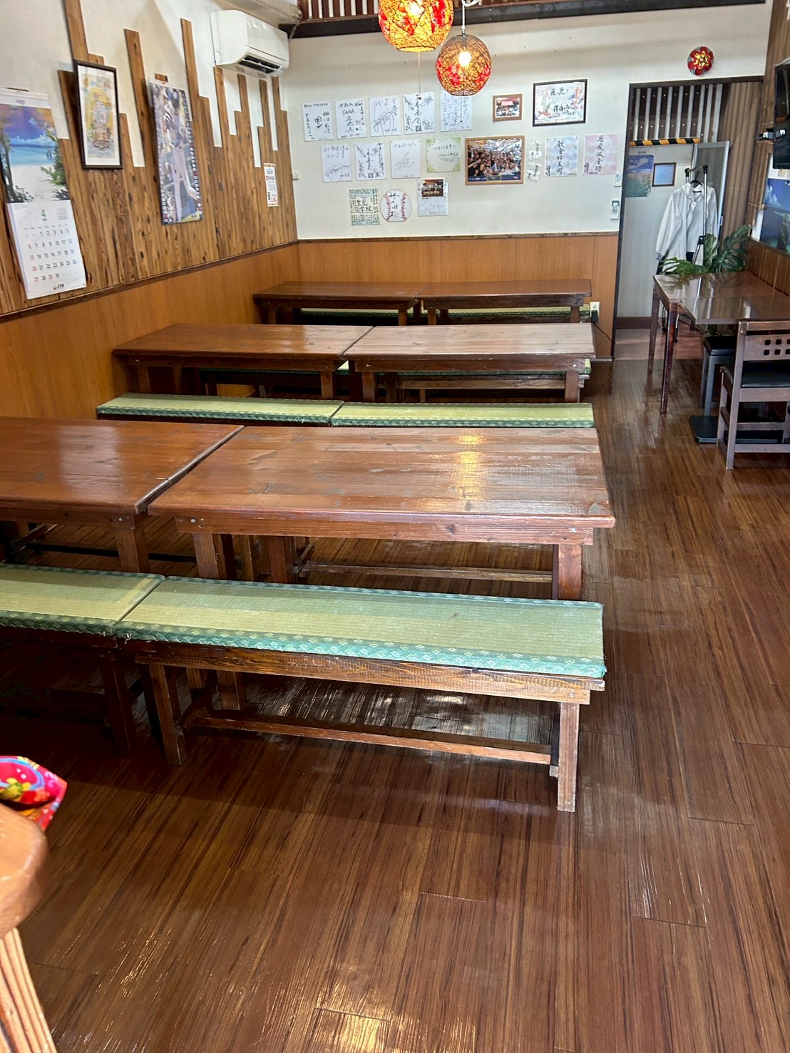 居酒屋店舗清掃後